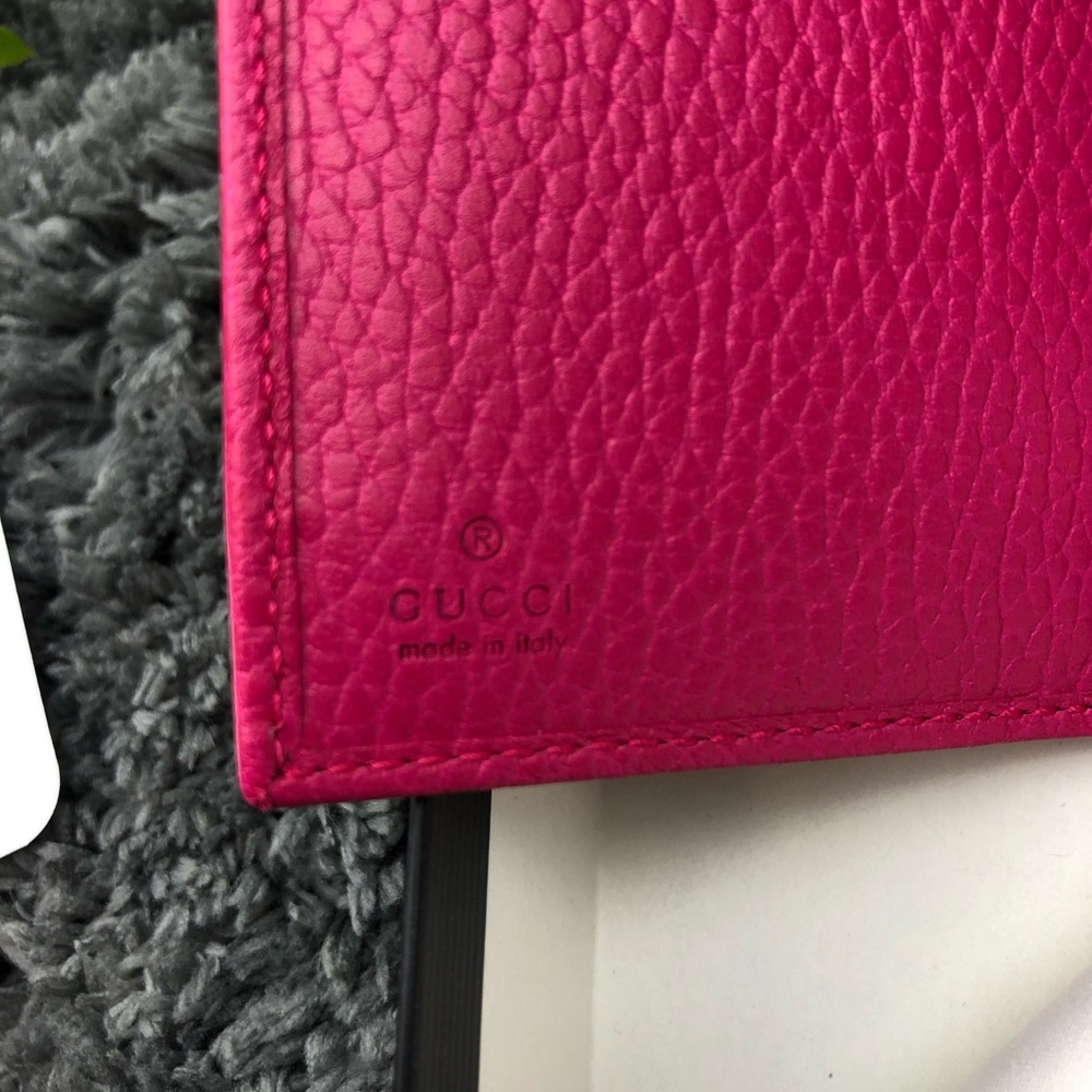 Gucci GG Marmont bifold Wallet Case iPhone 7/8 Case with interior card - Picture 9 of 15